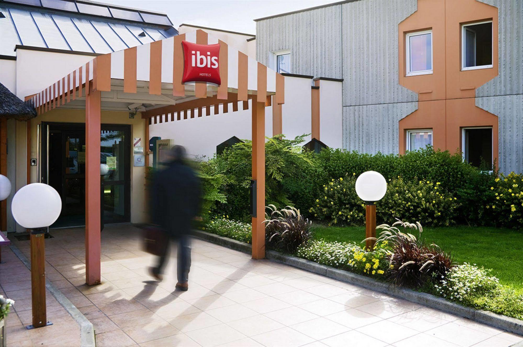 Отель Ibis Reims Тинкё Экстерьер фото