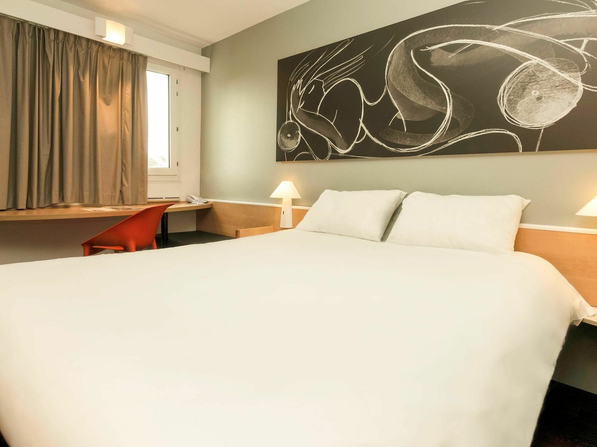 Отель Ibis Reims Тинкё Экстерьер фото